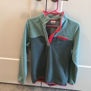 Women’s two tone pullover